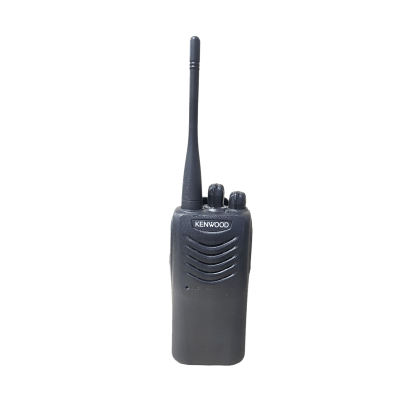 Radio portátil profesional UHF 440-480 MHz · 4 W · 16 canales · MIL-STD-810 · IP54 · VOX · Batería 12 hrs · 3 años de garantía ·Incluye antena, batería, cargador y