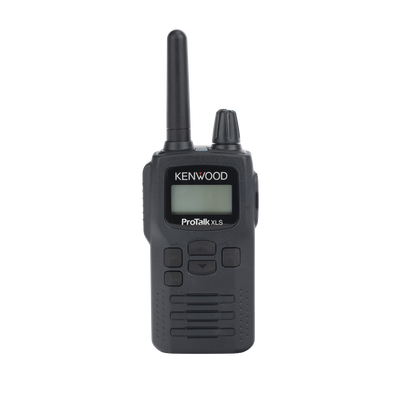 Radio portátil UHF 450-470 MHz, 2 W, 16 canales, Resistente a Golpes MIL-STD-810, manos libres VOX. Incluye antena, batería, cargador y clip